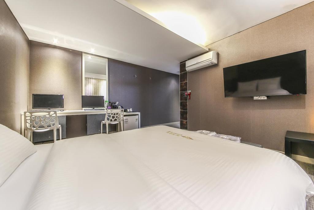 Richi Hotel Suwon Dış mekan fotoğraf