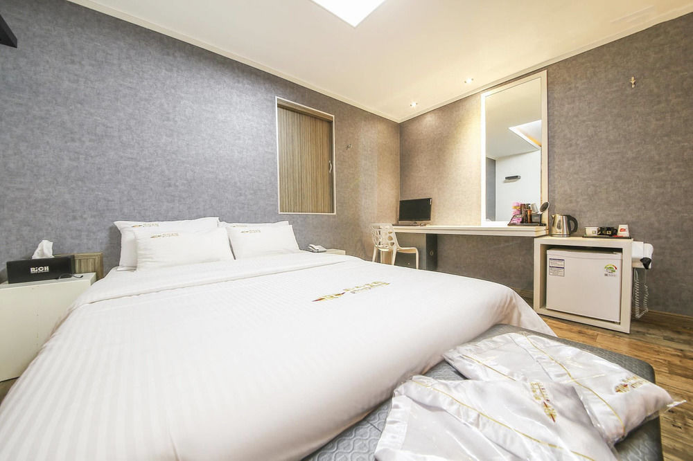 Richi Hotel Suwon Dış mekan fotoğraf