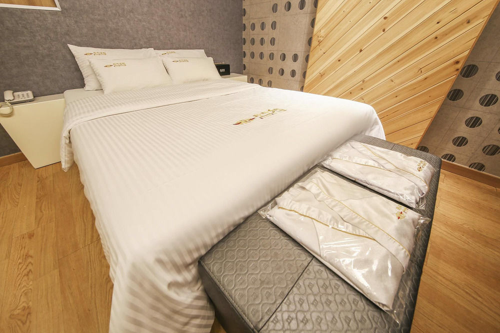 Richi Hotel Suwon Dış mekan fotoğraf