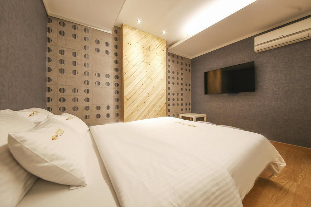 Richi Hotel Suwon Dış mekan fotoğraf